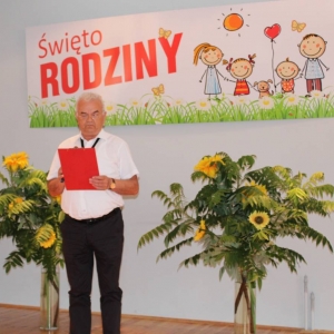 pokaż obrazek - Władysław Wiśniewski podczas recytacji